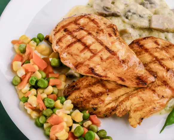 Baked chicken and baked vegetables